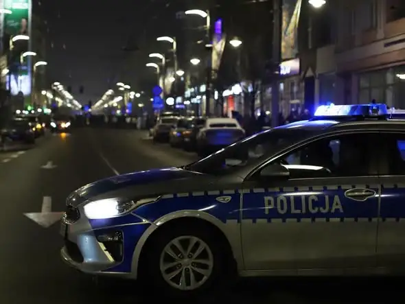 Zmiana czasu na zimowy – policja przypomina o bezpieczeństwie na drogach